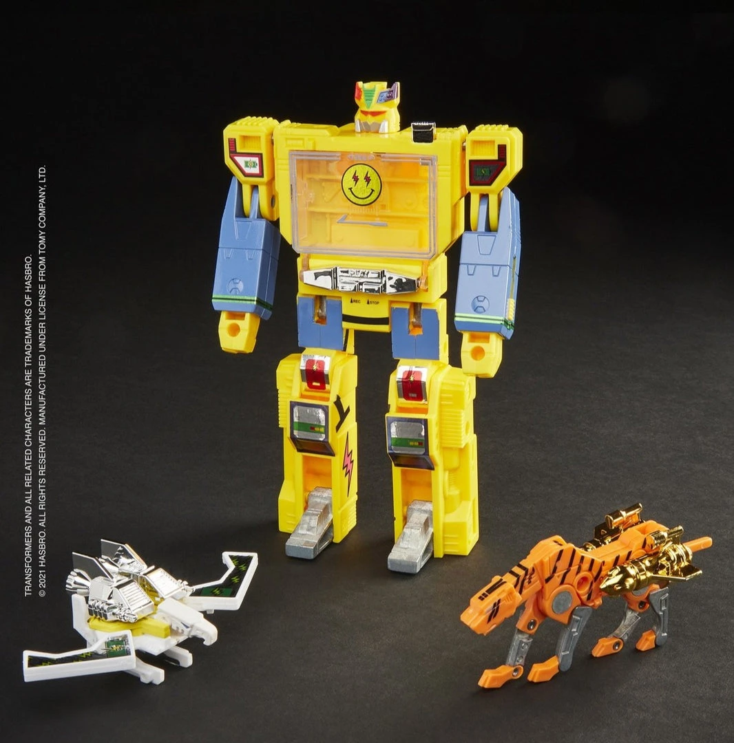 Hasbro Transformers Generations J Balvin Balvintron Energia Buzzsaw And Vibras Stripes 3-PackAction Figure 8 Hasbro Transformers Generations J Balvin Balvintron Energia Buzzsaw And Vibras Stripes 3-PackAction Figure