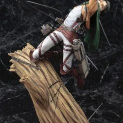 Kotobukiya 1/8 Attack On Titan Levi (Renewal Package Ver.) ArtFXJ Scale Statue PP803