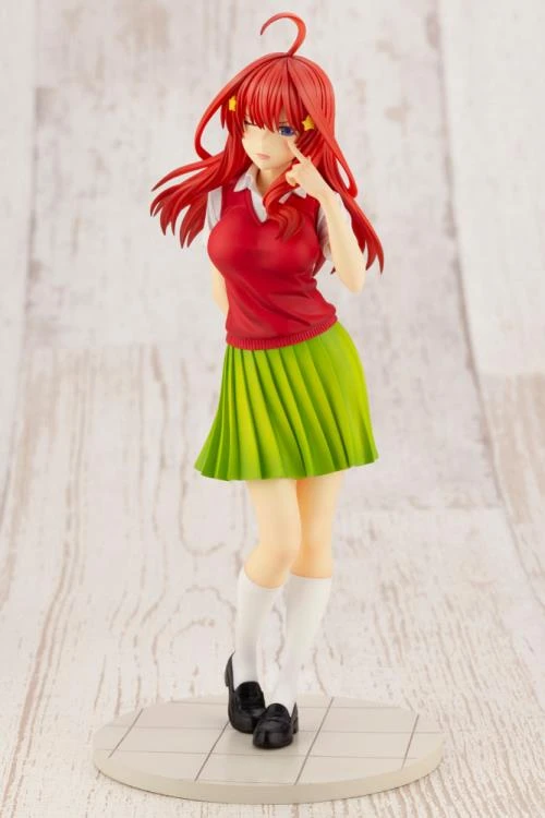 Kotobukiya 1/8 The Quintessential Quintuplets Itsuki Nakano Scale Statue Figure PP892 3 Kotobukiya 1/8 The Quintessential Quintuplets Itsuki Nakano Scale Statue Figure PP892