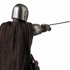 Medicom Toy Mafex No. 129 Beskar Armor Mandalorian Star Wars The Mandalorian Action Figure