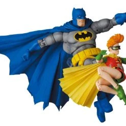 Medicom Toy Mafex No. 139 DC Comics Batman: The Dark Knight Returns Batman (Blue Ver.) And Robin 2-Pack Action Figure Medicom