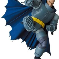 Medicom Toy Mafex No. 146 Armored Batman The Dark Knight Returns Action Figure Medicom 16 Medicom Toy Mafex No. 146 Armored Batman The Dark Knight Returns Action Figure Medicom