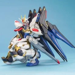 Bandai Gundam 1/100 MG Seed Destiny ZGMF-X20A Strike Freedom Gundam Model Kit