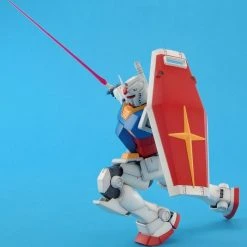 Bandai Gundam 1/100 MG Gundam 0079 RX-78-2 Gundam Ver 2.0 Model Kit