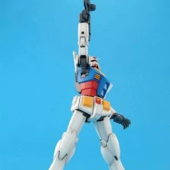 Bandai Gundam 1/100 MG Gundam 0079 RX-78-2 Gundam Ver 2.0 Model Kit