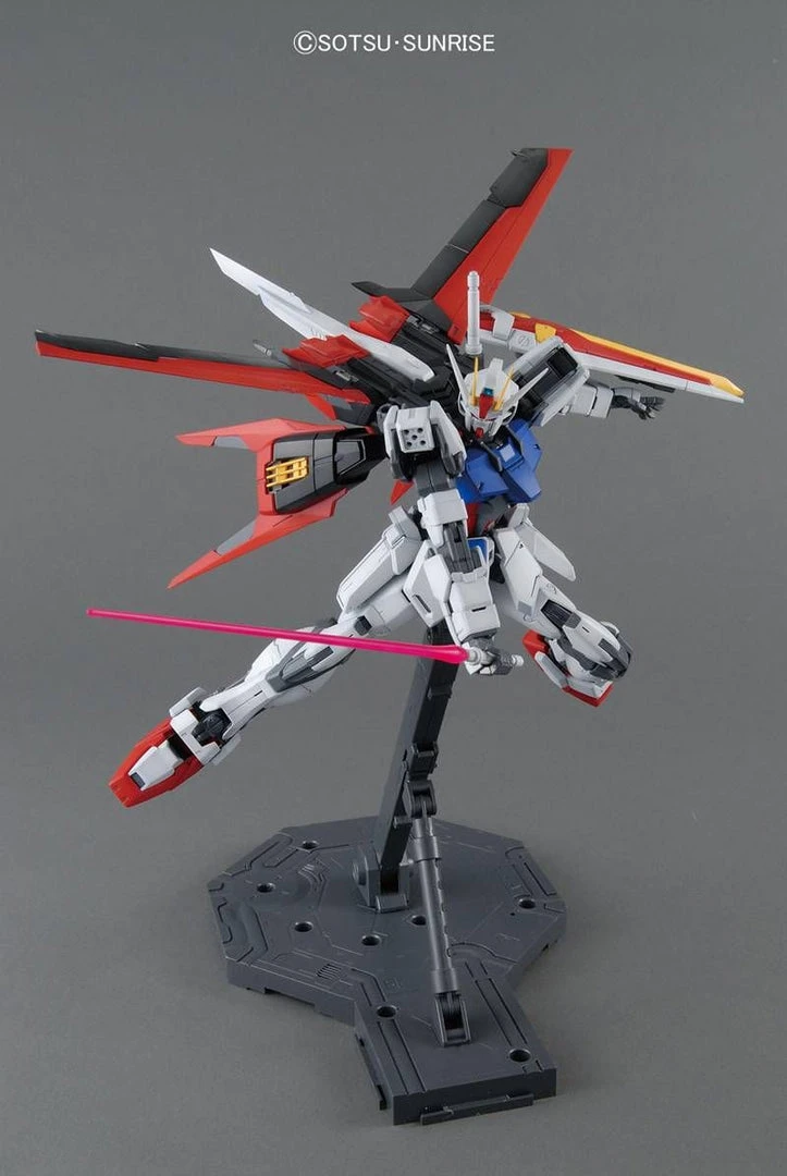 Bandai Gundam 1/100 MG Seed GAT-X105+AQM/E-X01 Aile Strike Gundam Ver. RM Model Kit 6 Bandai Gundam 1/100 MG Seed GAT-X105+AQM/E-X01 Aile Strike Gundam Ver. RM Model Kit