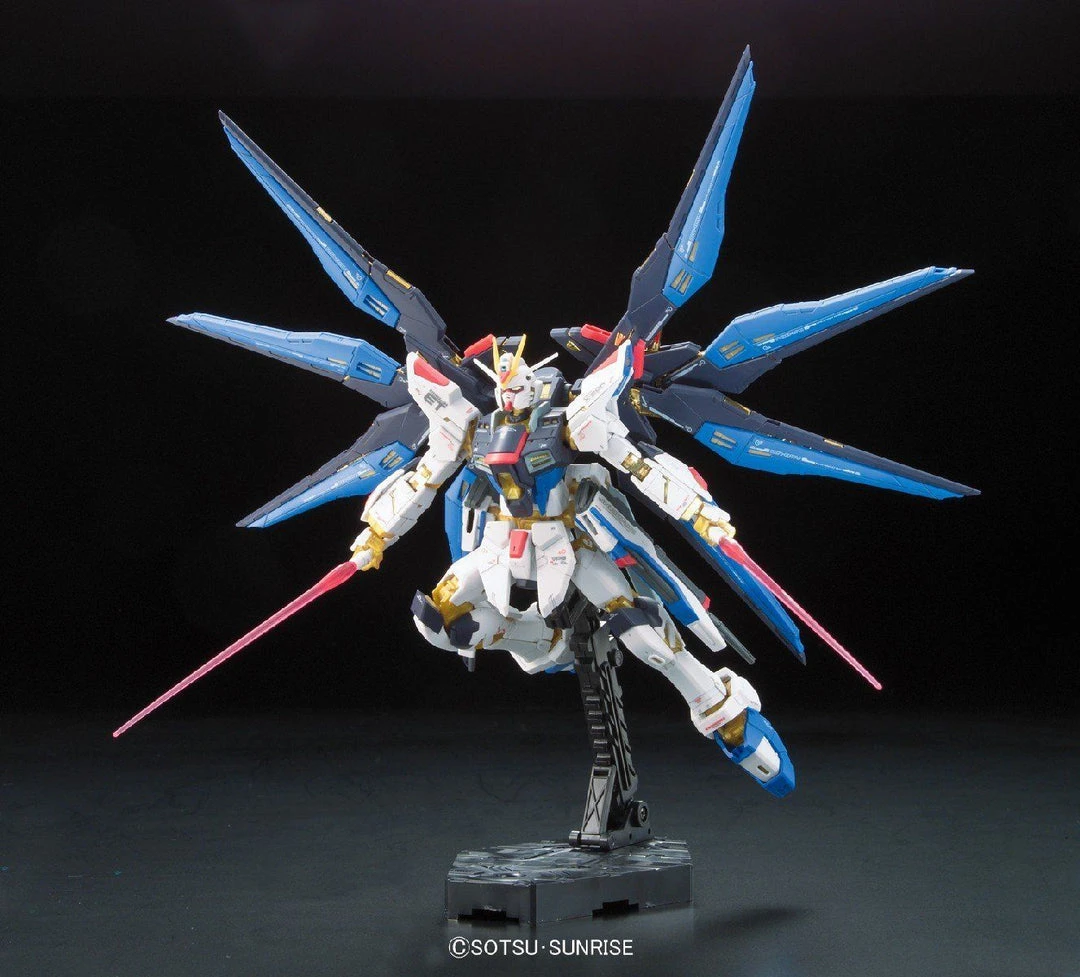 Bandai Gundam 1/144 RG #14 Gundam Seed Destiny ZGMF-X20A Strike Freedom Gundam Model Kit 8 Bandai Gundam 1/144 RG #14 Gundam Seed Destiny ZGMF-X20A Strike Freedom Gundam Model Kit