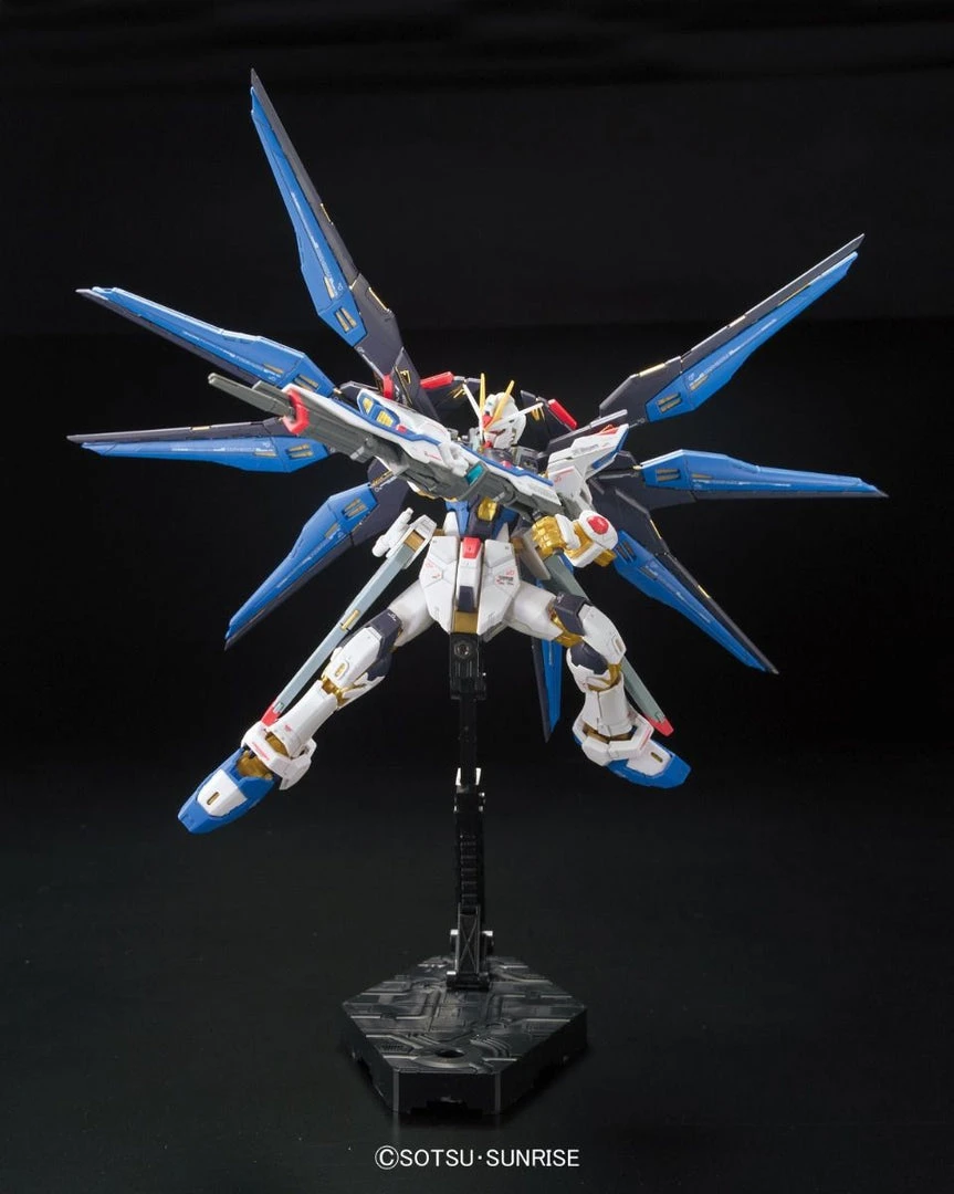 Bandai Gundam 1/144 RG #14 Gundam Seed Destiny ZGMF-X20A Strike Freedom Gundam Model Kit 11 Bandai Gundam 1/144 RG #14 Gundam Seed Destiny ZGMF-X20A Strike Freedom Gundam Model Kit