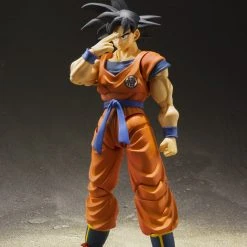 Bandai S.H. Figuarts Dragonball Z Son Goku 2.0 ( A Saiyan Raised On Earth) Action Figure