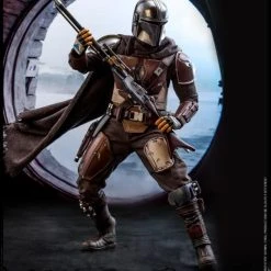Hot Toys 1/6 Star Wars The Mandalorian 1/6 Scale Collectible Figure TMS007 Action Figure 9 Hot Toys 1/6 Star Wars The Mandalorian 1/6 Scale Collectible Figure TMS007 Action Figure