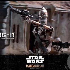 Hot Toys 1/6 Star Wars The Mandalorian 1/6 IG-11 Scale Collectible Figure TMS008 Action Figure