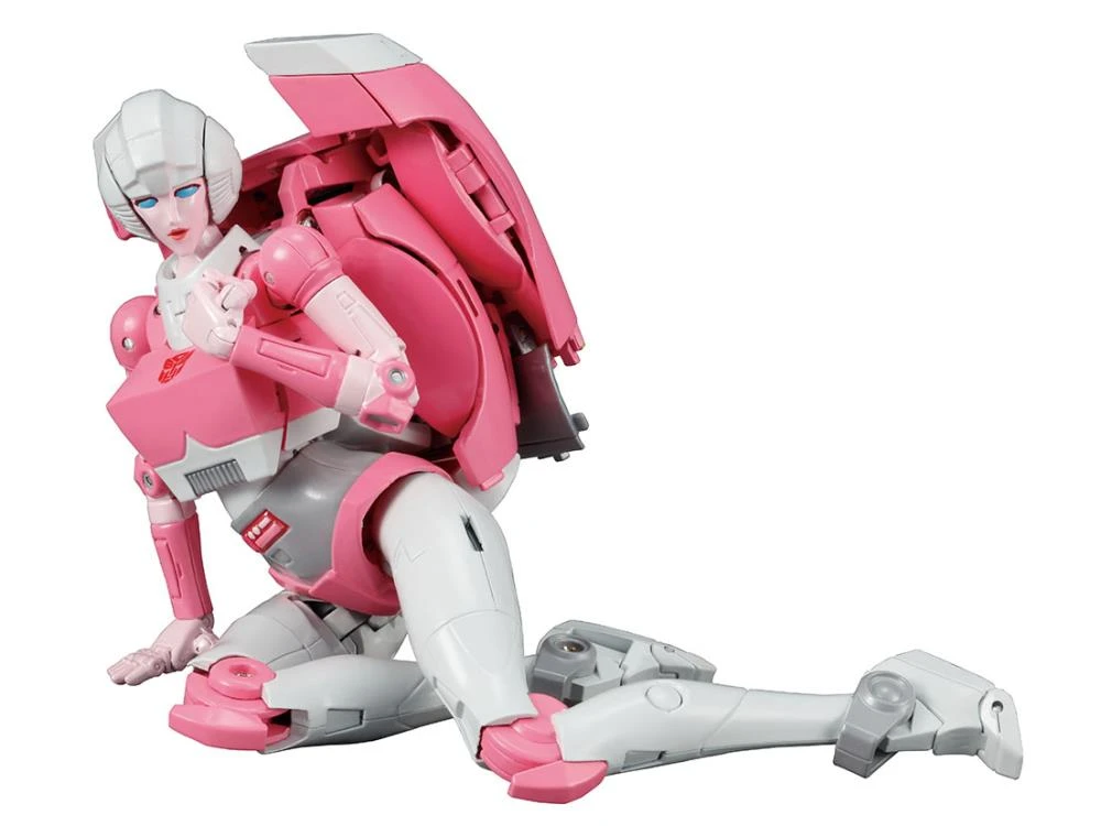 Takara Tomy Transformers Masterpiece MP-51 Arcee 6 Takara Tomy Transformers Masterpiece MP-51 Arcee