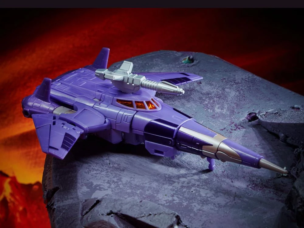 Hasbro Transformers Generations War For Cybertron: Kingdom Voyager Cyclonus Action Figure WFC-K9 7 Hasbro Transformers Generations War For Cybertron: Kingdom Voyager Cyclonus Action Figure WFC-K9