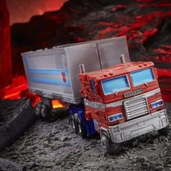 Hasbro Transformers Generations War For Cybertron: Kingdom Leader Optimus Prime Action Figure WFC-K11