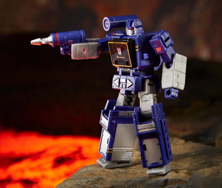 Hasbro Transformers Generations War For Cybertron: Kingdom Core Soundwave Action Figure WFC-K21 5 Hasbro Transformers Generations War For Cybertron: Kingdom Core Soundwave Action Figure WFC-K21