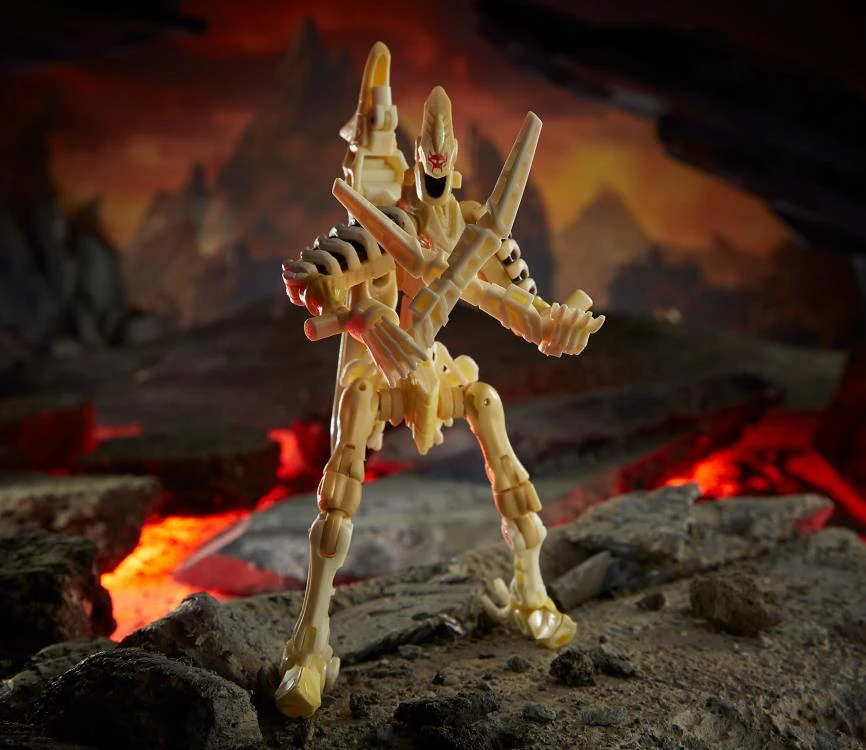 Hasbro Transformers Generations War For Cybertron: Kingdom Deluxe Wingfinger Action Figure WFC-K25 8 Hasbro Transformers Generations War For Cybertron: Kingdom Deluxe Wingfinger Action Figure WFC-K25