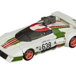 Hasbro Transformers Generations War For Cybertron: Kingdom Deluxe Wheeljack Action Figure WFC-K24