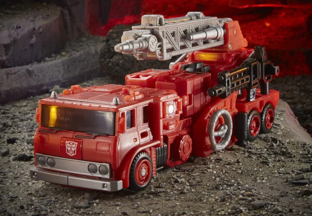 Hasbro Transformers Generations War For Cybertron: Kingdom Voyager Inferno Action Figure WFC-K19 6 Hasbro Transformers Generations War For Cybertron: Kingdom Voyager Inferno Action Figure WFC-K19