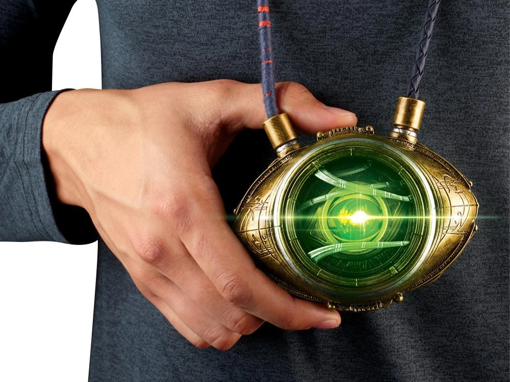 Hasbro Marvel Legends Eye Of Agamotto Prop Replica 8 Hasbro Marvel Legends Eye Of Agamotto Prop Replica