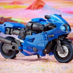 Hasbro Transformers Generations Legacy Deluxe Class Prime Universe Arcee Action Figure