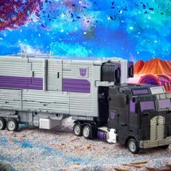 Hasbro Transformers Generations Legacy Commander Class Motormaster Action Figure