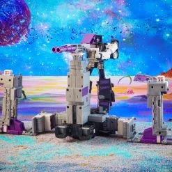 Hasbro Transformers Generations Legacy Commander Class Motormaster Action Figure