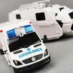 Generation Toy GT-08C Guardian Bulance Action Figure 13 Generation Toy GT-08C Guardian Bulance Action Figure